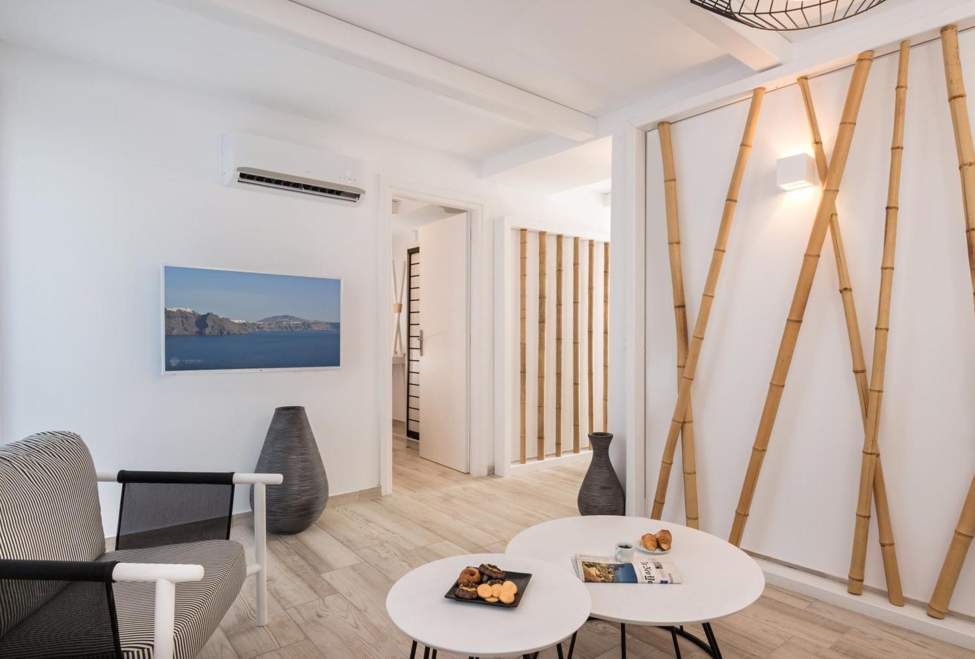 Smy Mediterranean White Santorini (Adults Only) Kamári Habitación foto