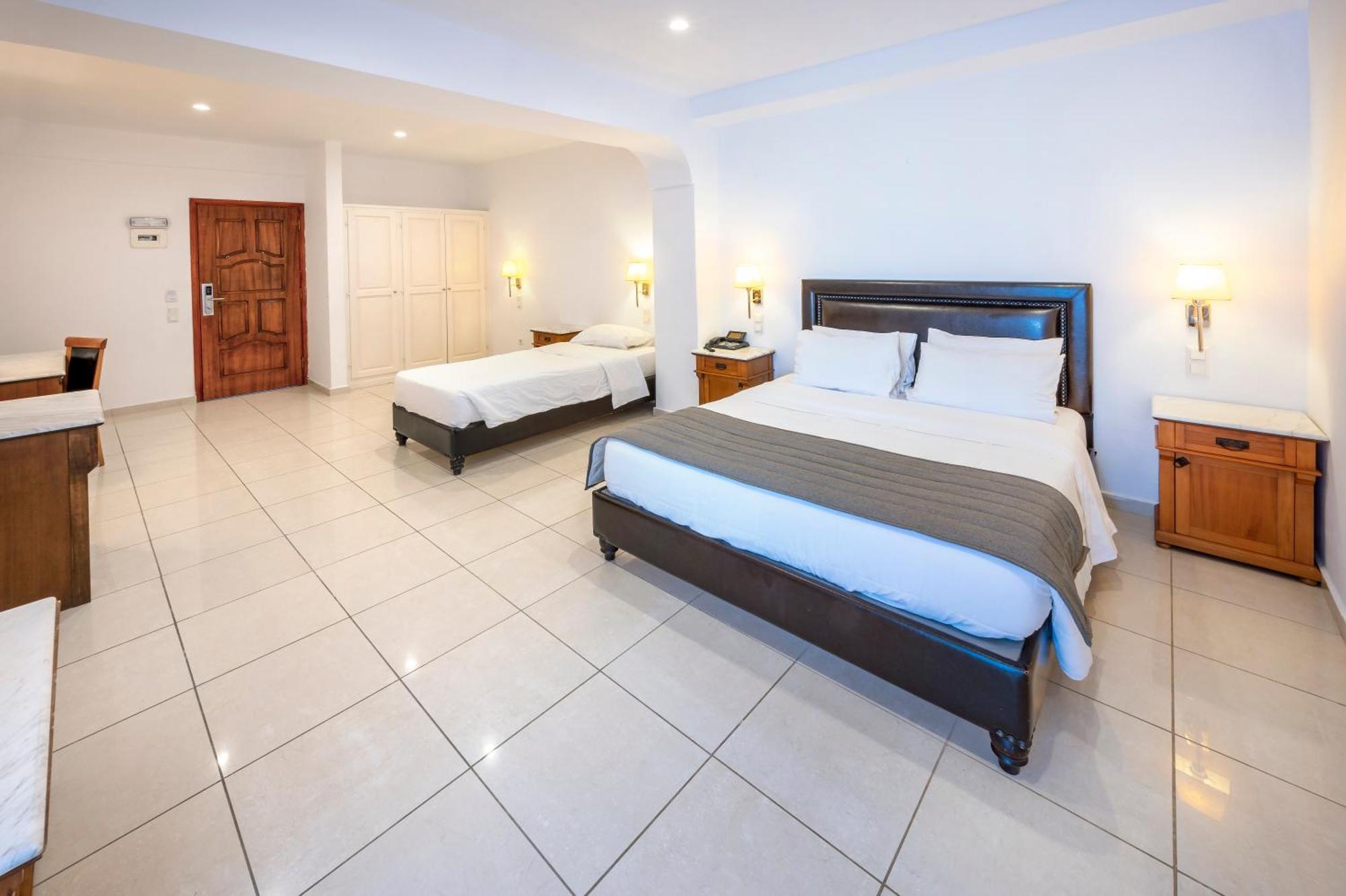 Smy Mediterranean White Santorini (Adults Only) Kamári Exterior foto